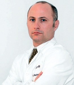 DIEGO JOSÉ RICHARDS MÉDICO ESPECIALISTA EN OFTALMOLOGÍA DE OFTALMEDIC